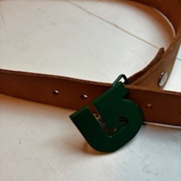 Burton logo brown leather belt, 36" length, 1 and 1/4" width, 5 holes - Picture 5 of 6